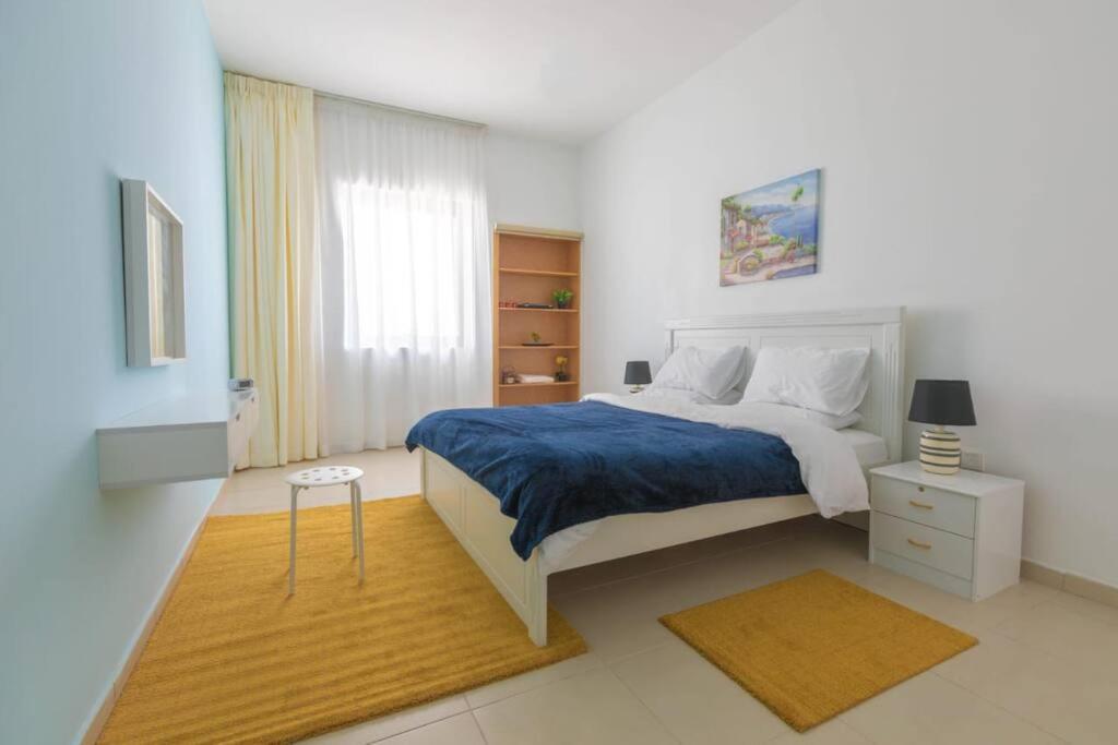 Lovely 3 Bedroom Apartment Beach Front Abu Zabi Zewnętrze zdjęcie